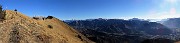 55 Panoramica in vista della croce di Cima Pare e verso la Presolana